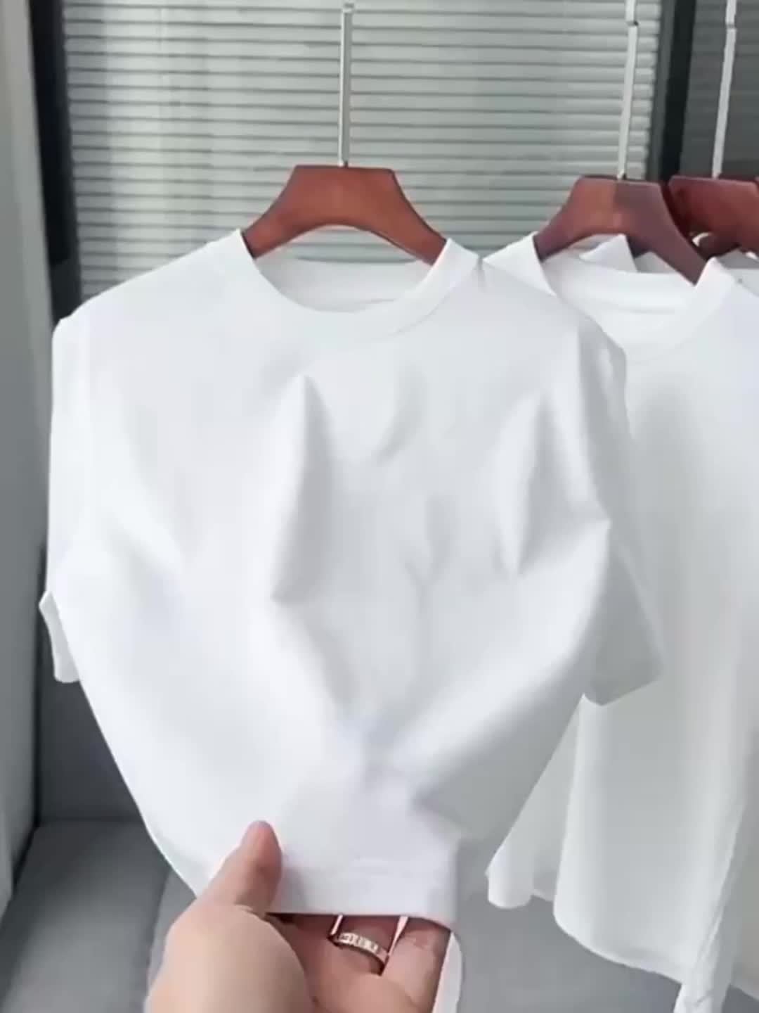 Męska koszulka basic regular fit z krótkim rękawem – na co dzień i czas wolny