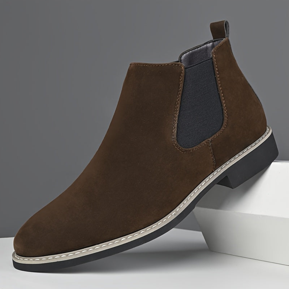 Botines Chelsea para hombre con acabado de ante, de tipo slip-on y con paneles elásticos, marrón y negro