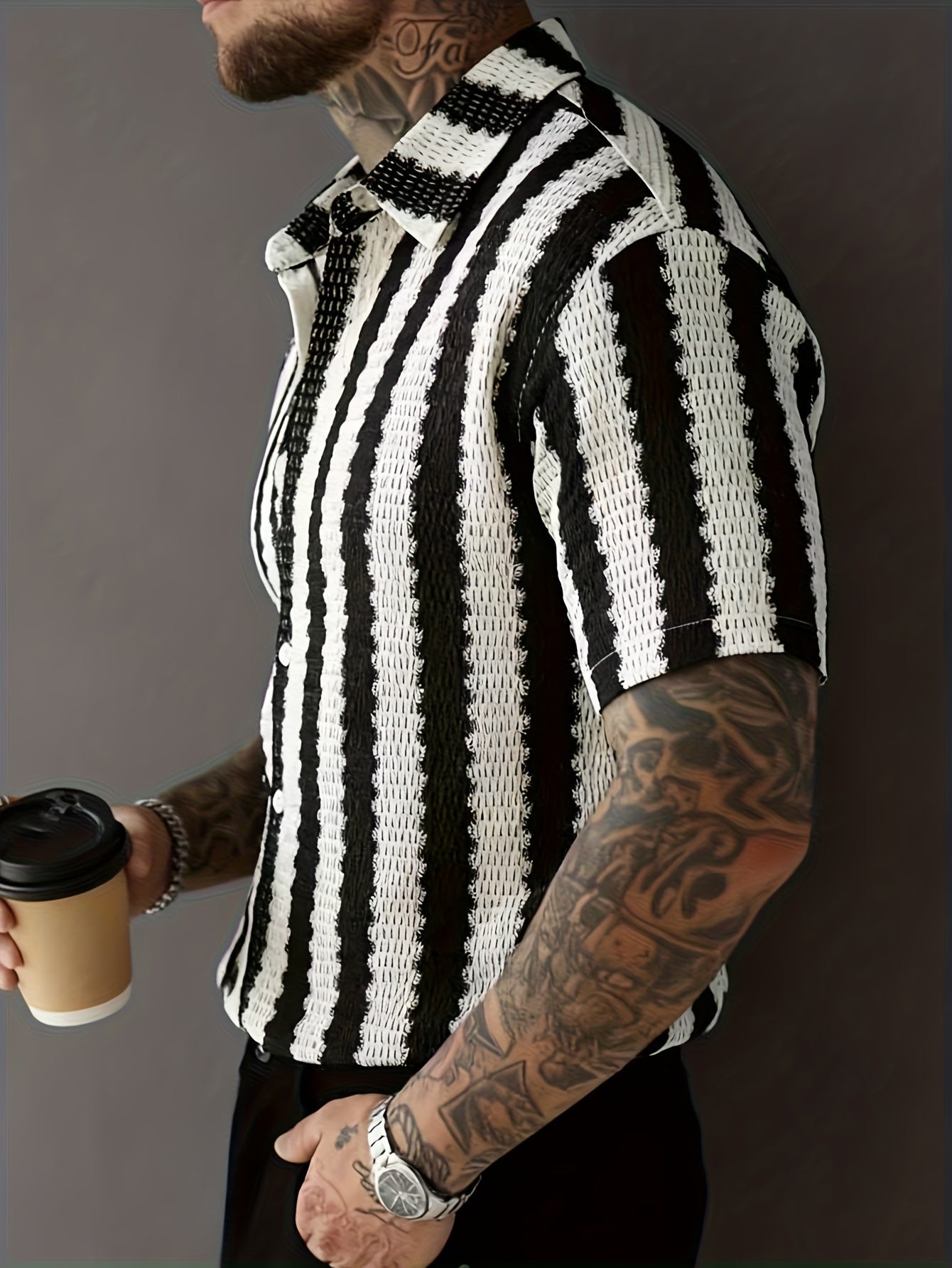 Camicia da uomo a maniche corte in stile resort con design a righe moderno per tempo libero e vacanze