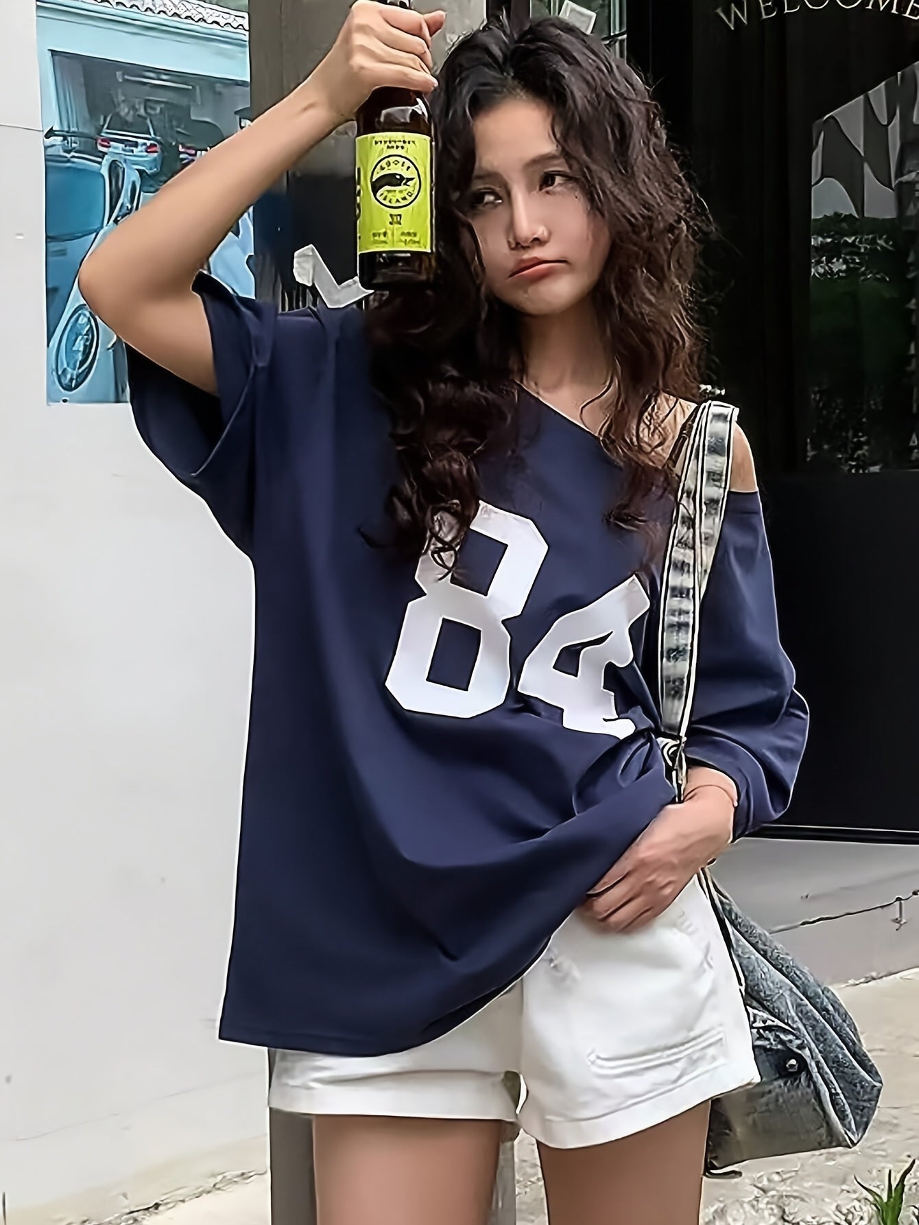 Dams Oversized T-shirt i Varsity-stil med nummer 84 – Avslappnad streetwear-topp
