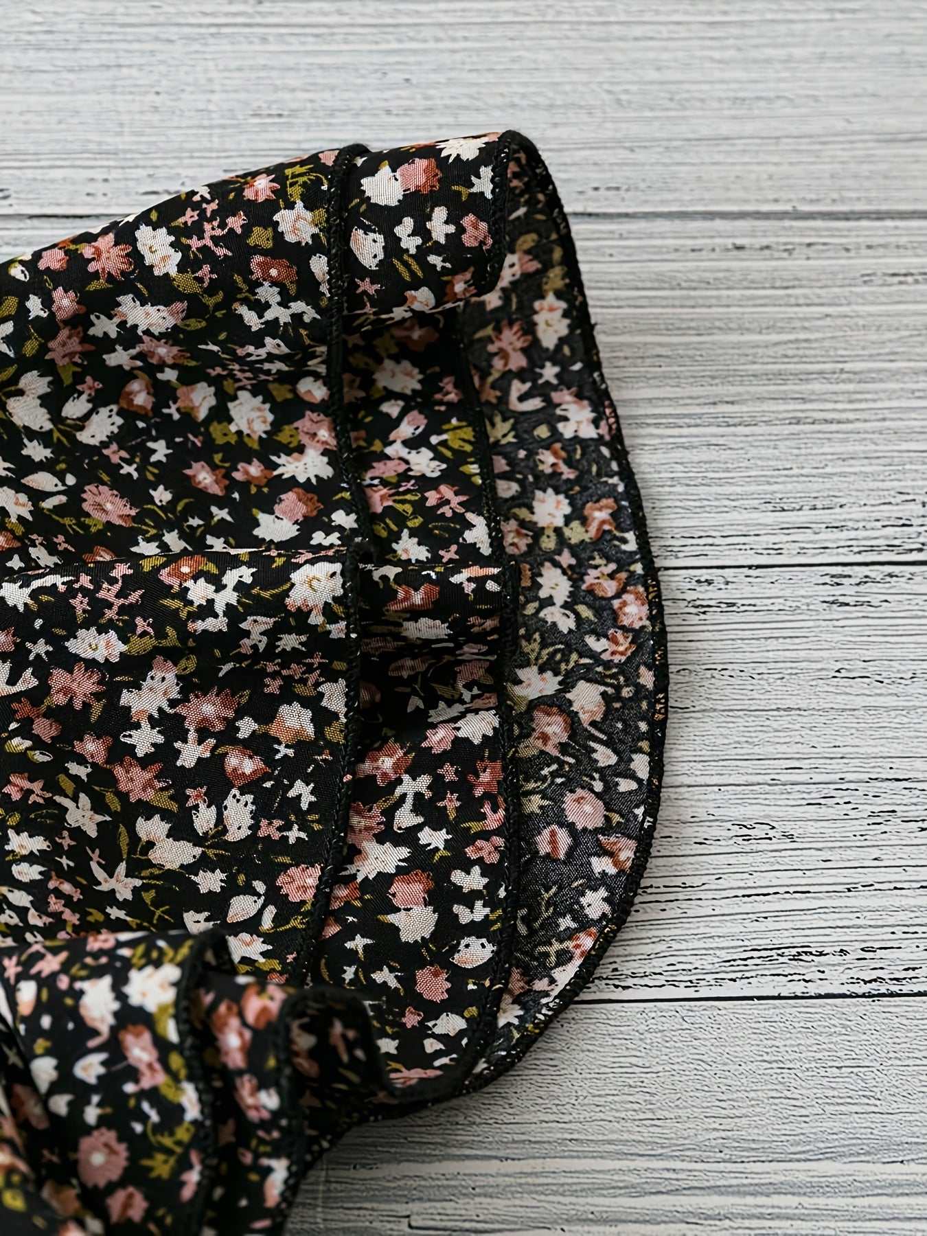 Damen Sommer Blusenshirt mit Blumenmuster und Volantärmeln – Elegantes Freizeit Top für Alltag & Urlaub