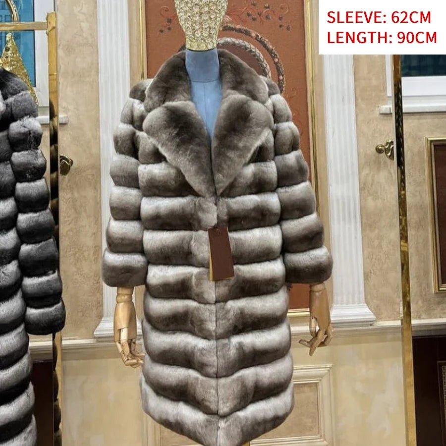 Cappotto in pelliccia sintetica a righe con collo