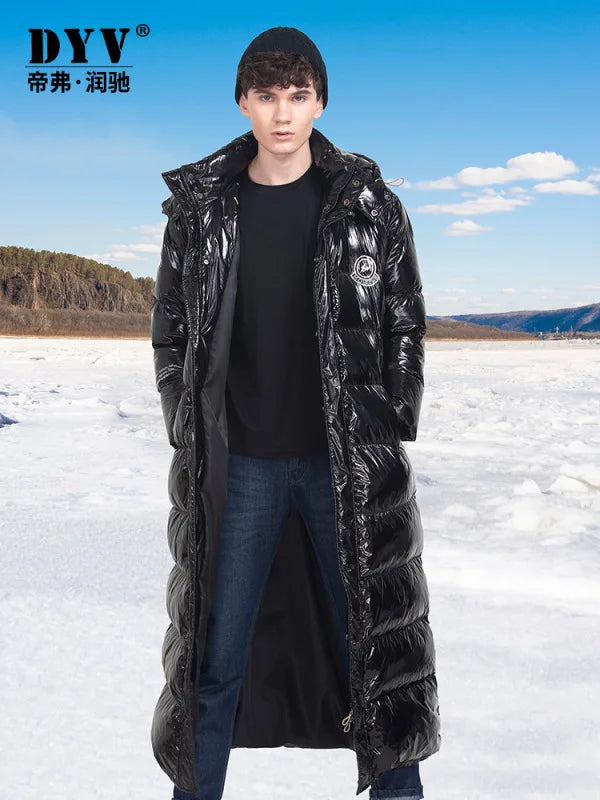 Cappotto da uomo in piuma lucido, lungo e trapuntato con cappuccio, nero