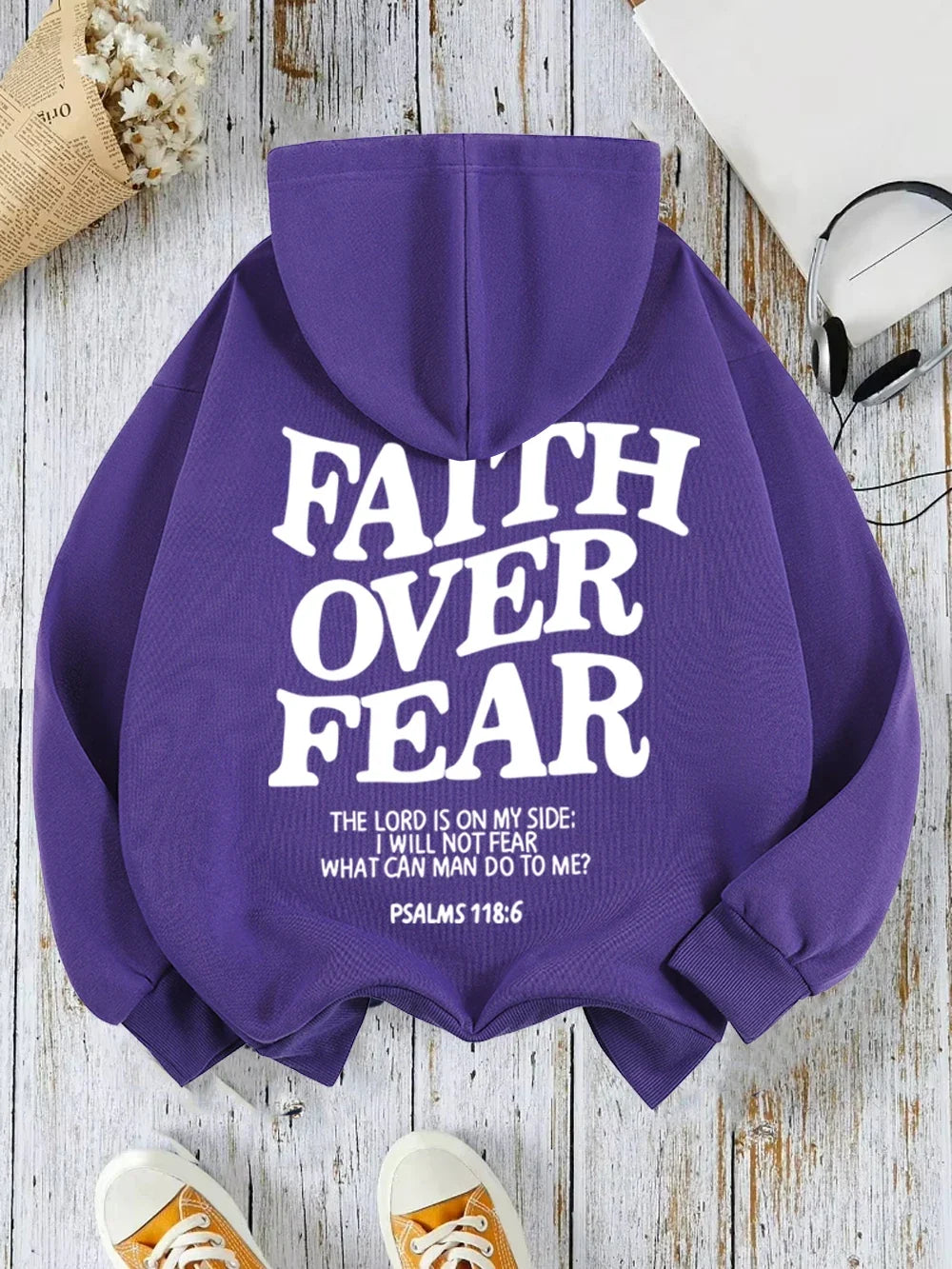 Hættetrøje med teksten "Faith Over Fear" til damer