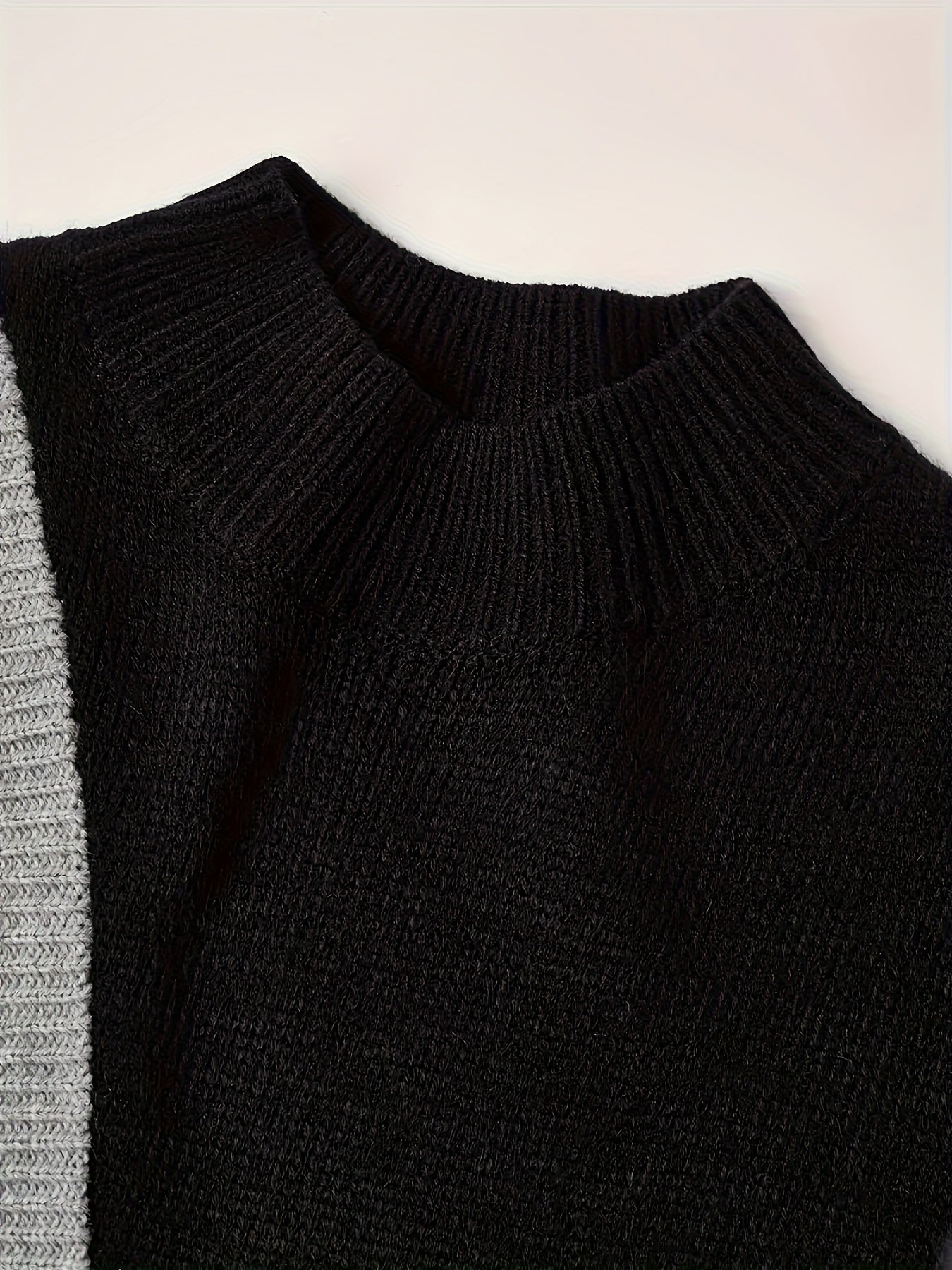 Damepullover i colorblock-design med moderigtigt patchwork og elegant stil – Ideel til kontor og hverdag