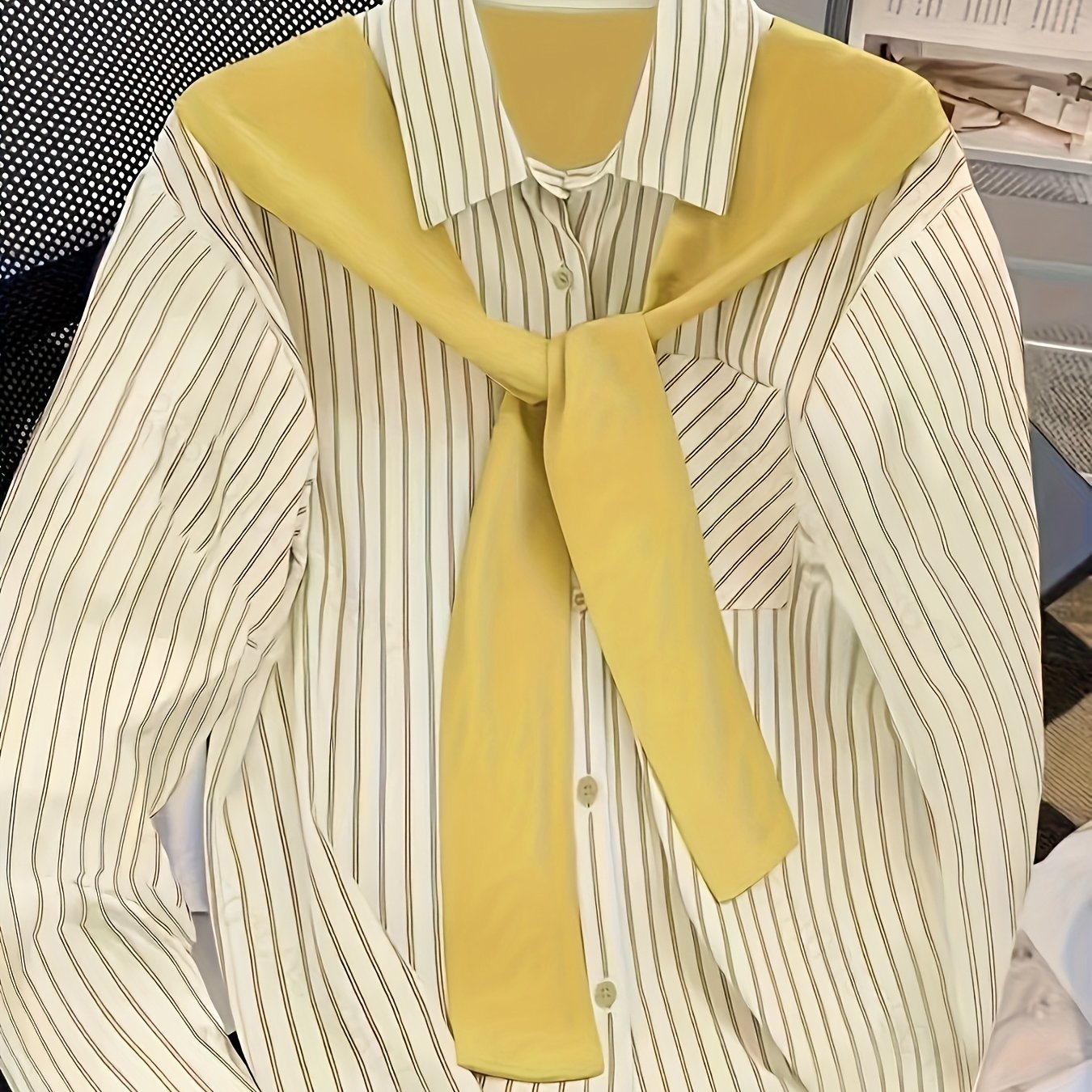 Camisa de rayas para mujer con cuello anudado en rosa