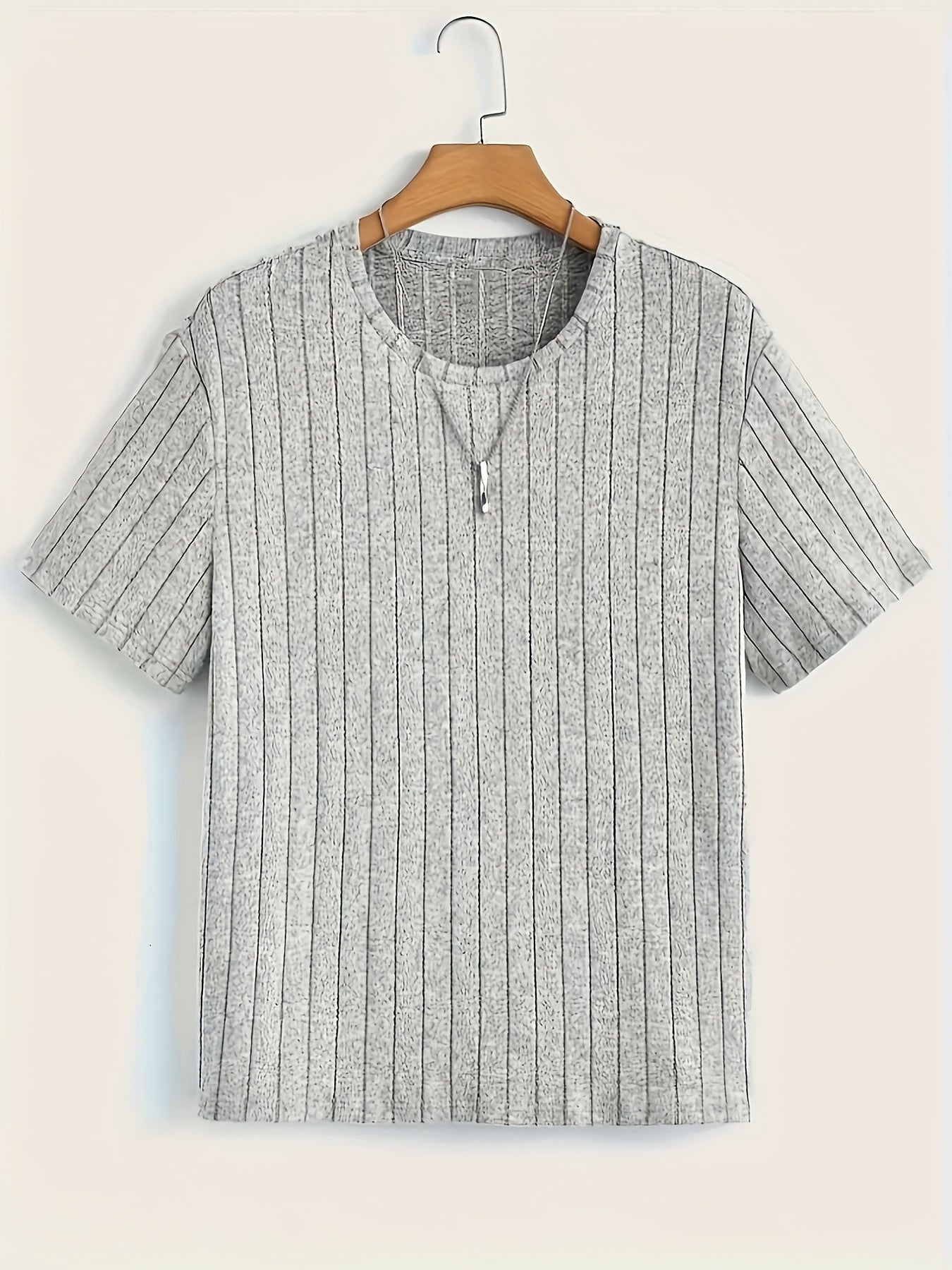 Herre T-shirt med lodret ribmønster – Moderne kortærmet shirt til hverdag og fritid