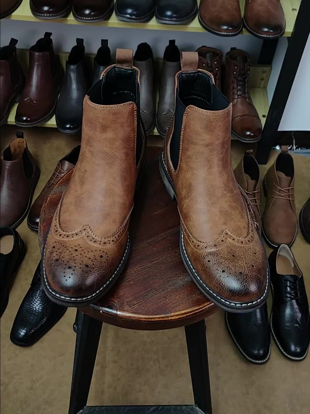 Herren Chelsea Boot mit Brogue-Muster, Elastikeinsatz & Profilsohle