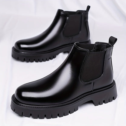 Chelsea-støvler i sort til herrer med profilsål, blanke ankelstøvler og slip-on-støvler