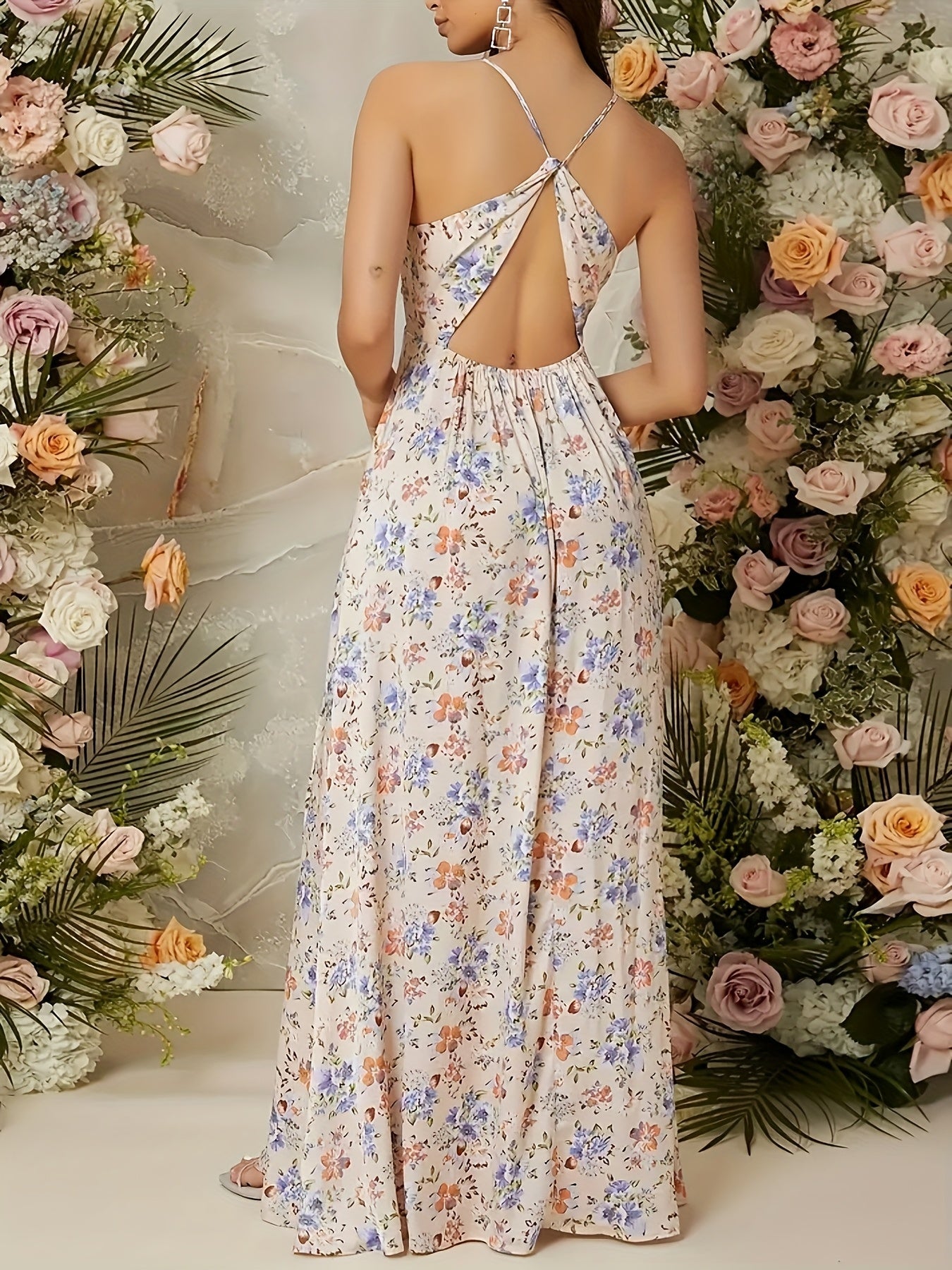 Damska elegancka sukienka maxi w kwiaty z dekoltem w serek – idealna na uroczyste okazje i wesela