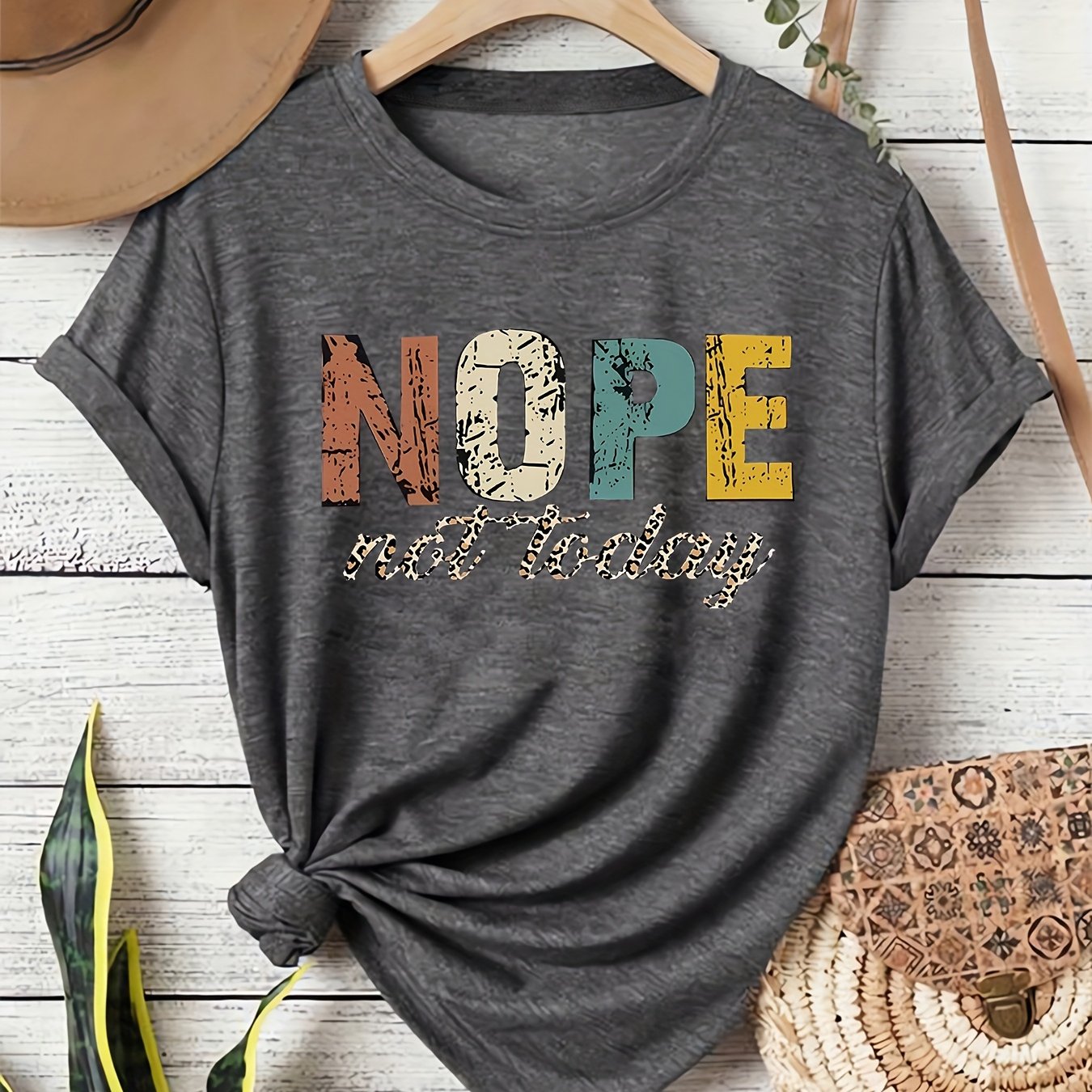 Damen Statement T-Shirt mit Spruch ‚NOPE not today‘ – Lässiges Freizeitshirt, Trendiges Motiv, Humorvoller Stil