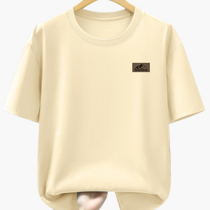 Herre T-skjorte med minimalistisk fjell-logo – fritid, urban stil, perfekt for hverdag og helg
