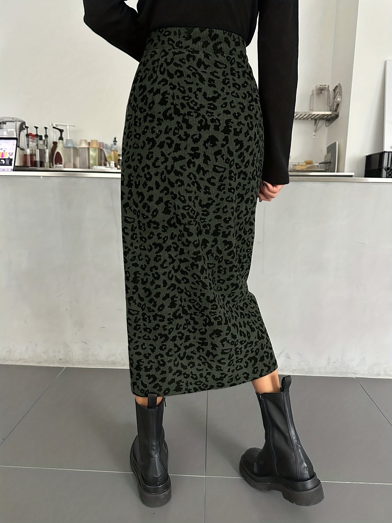 Gonna midi da donna con motivo leopardato e spacco