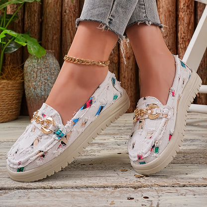 Chaussures décontractées slip-on pour femmes avec détail chaîne, style mocassin à la mode pour le quotidien et les loisirs