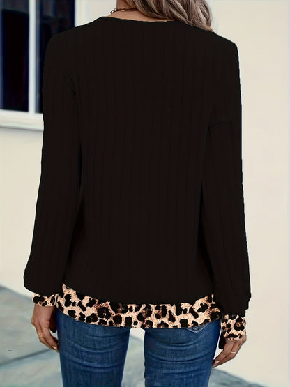 Damen Langarmshirt mit V-Ausschnitt und Leo-Print Details