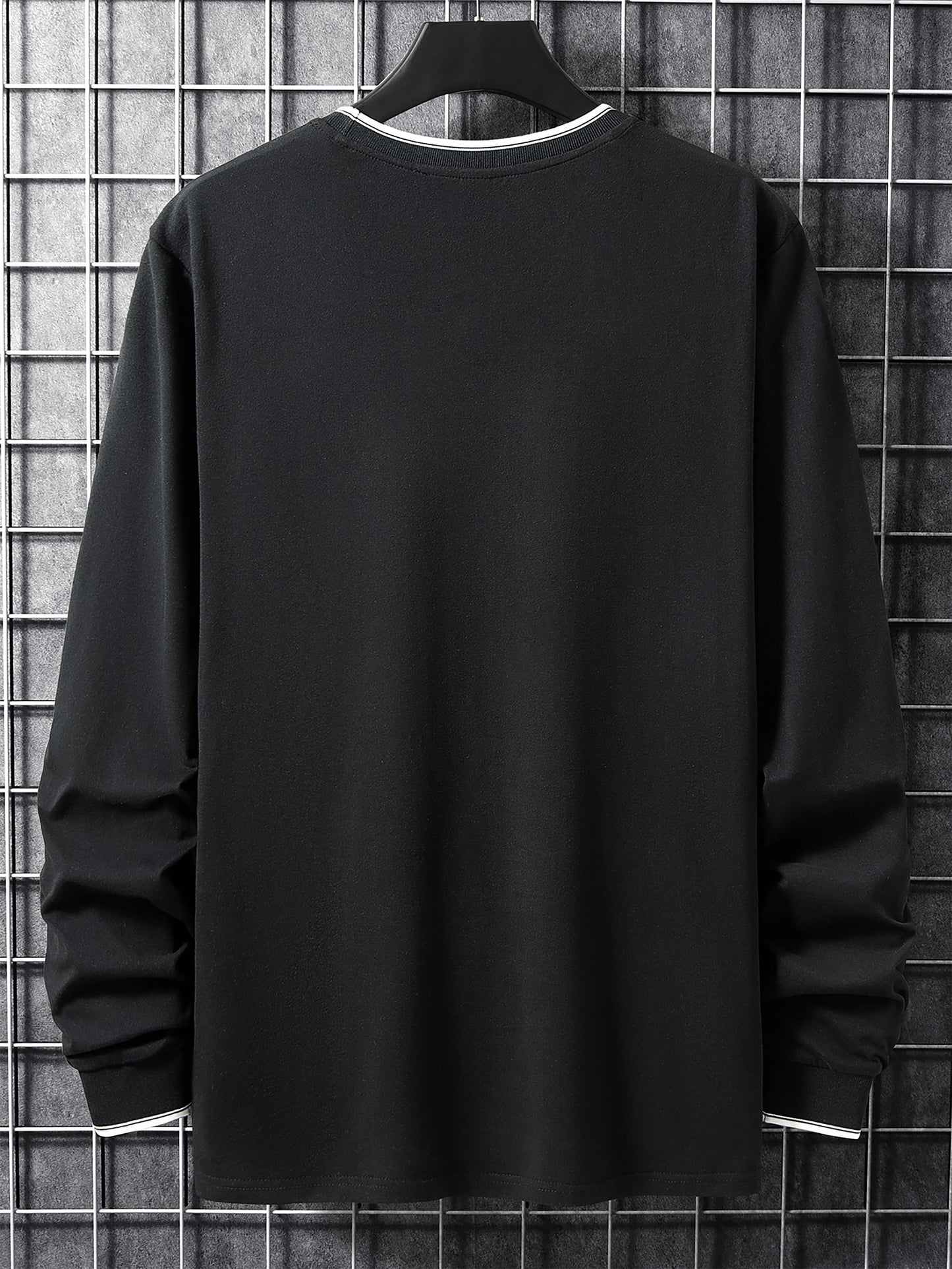 Herren Langarmshirt mit Chicago-Schriftzug und Rippbündchen, Rundhalsausschnitt