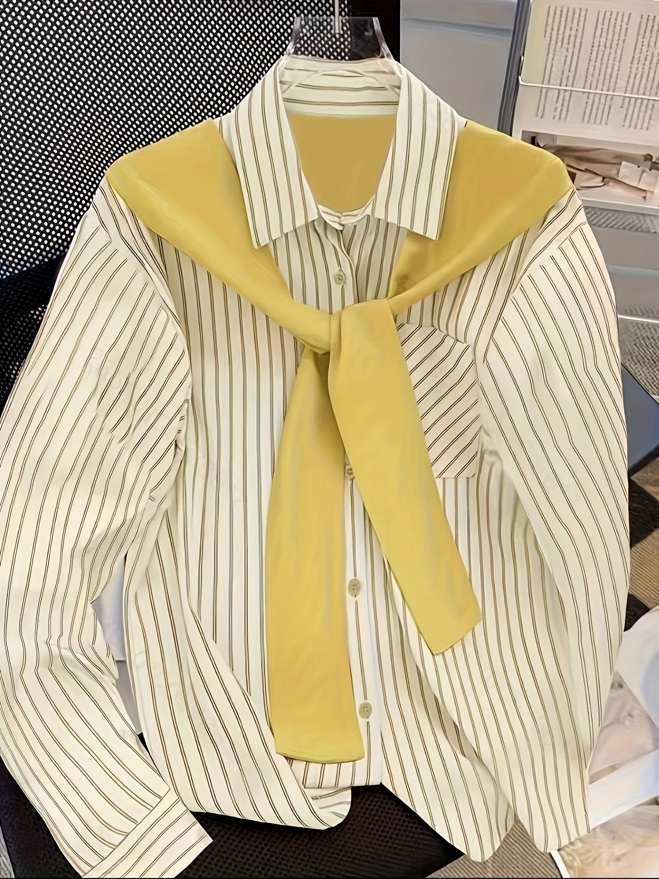 Camisa de rayas para mujer con cuello anudado en rosa