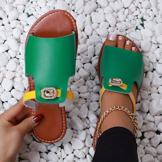 Damslip-on-sandaler med smyckesten-detalj – Modetrender slides för vardag och fritid