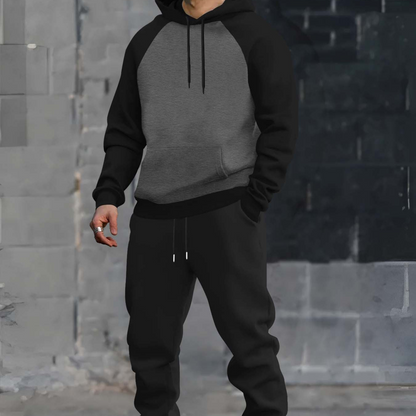 Completo da allenamento da uomo in due pezzi, felpa con cappuccio e pantaloni da jogging, maniche raglan, tasca a marsupio