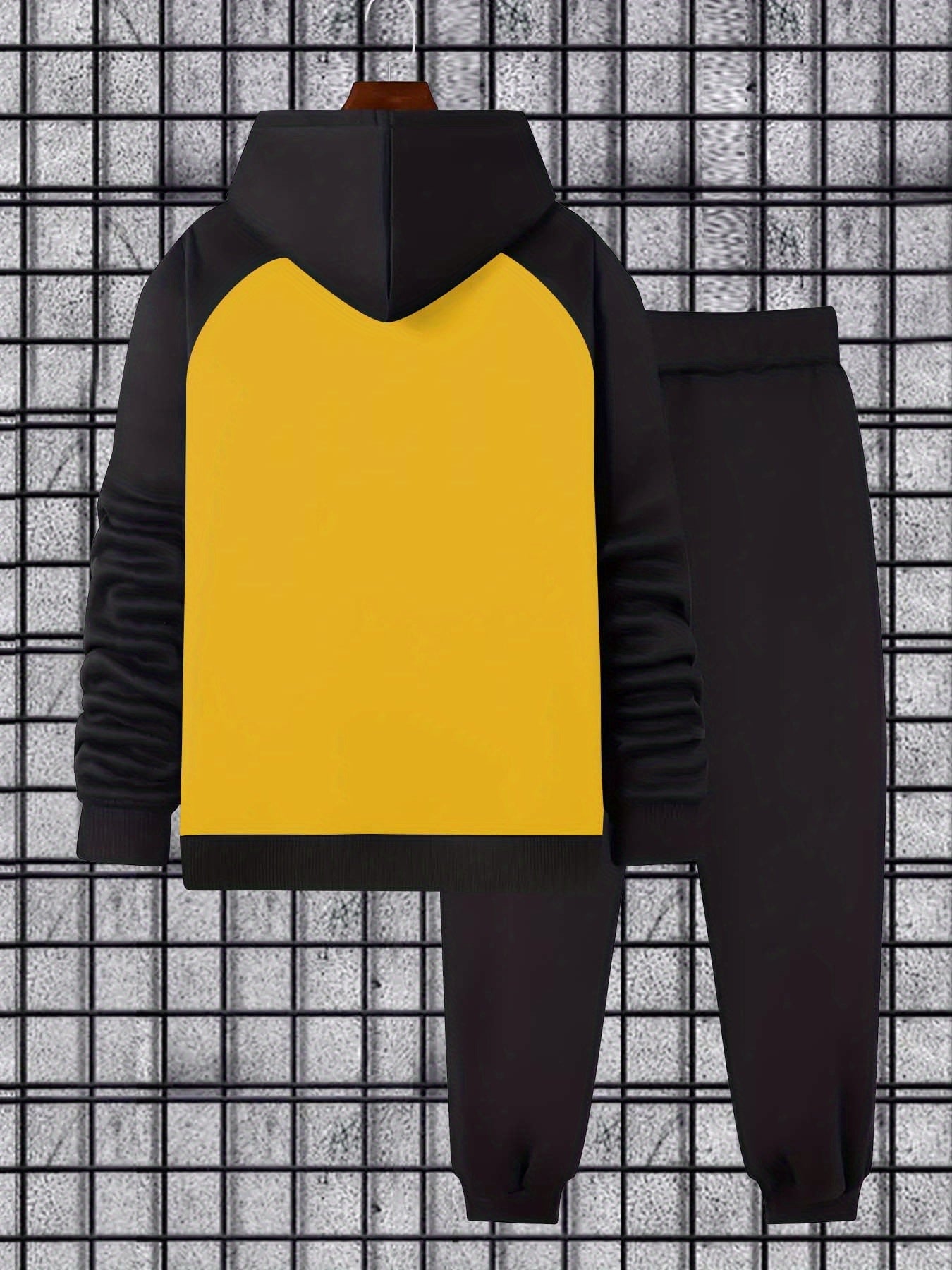 Completo da allenamento da uomo in due pezzi, felpa con cappuccio e pantaloni da jogging, maniche raglan, tasca a marsupio