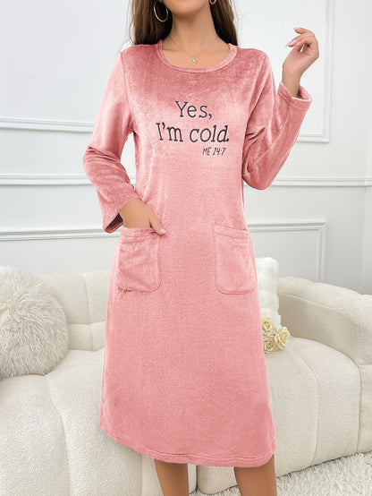 Damen Loungewear Kleid aus weichem Material mit Taschen und Stickerei
