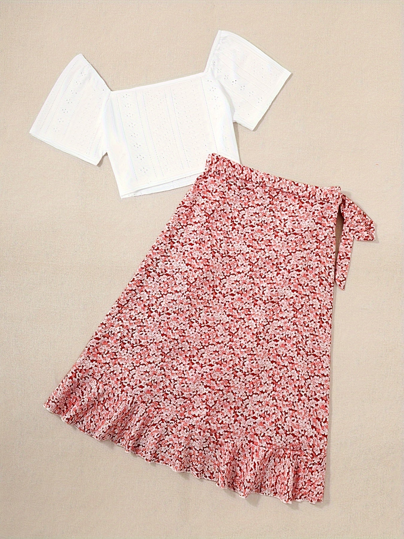 Conjunto de dos piezas para mujer – Look veraniego y coqueto con blusa y falda cruzada con estampado floral, ideal para tiempo libre y vacaciones