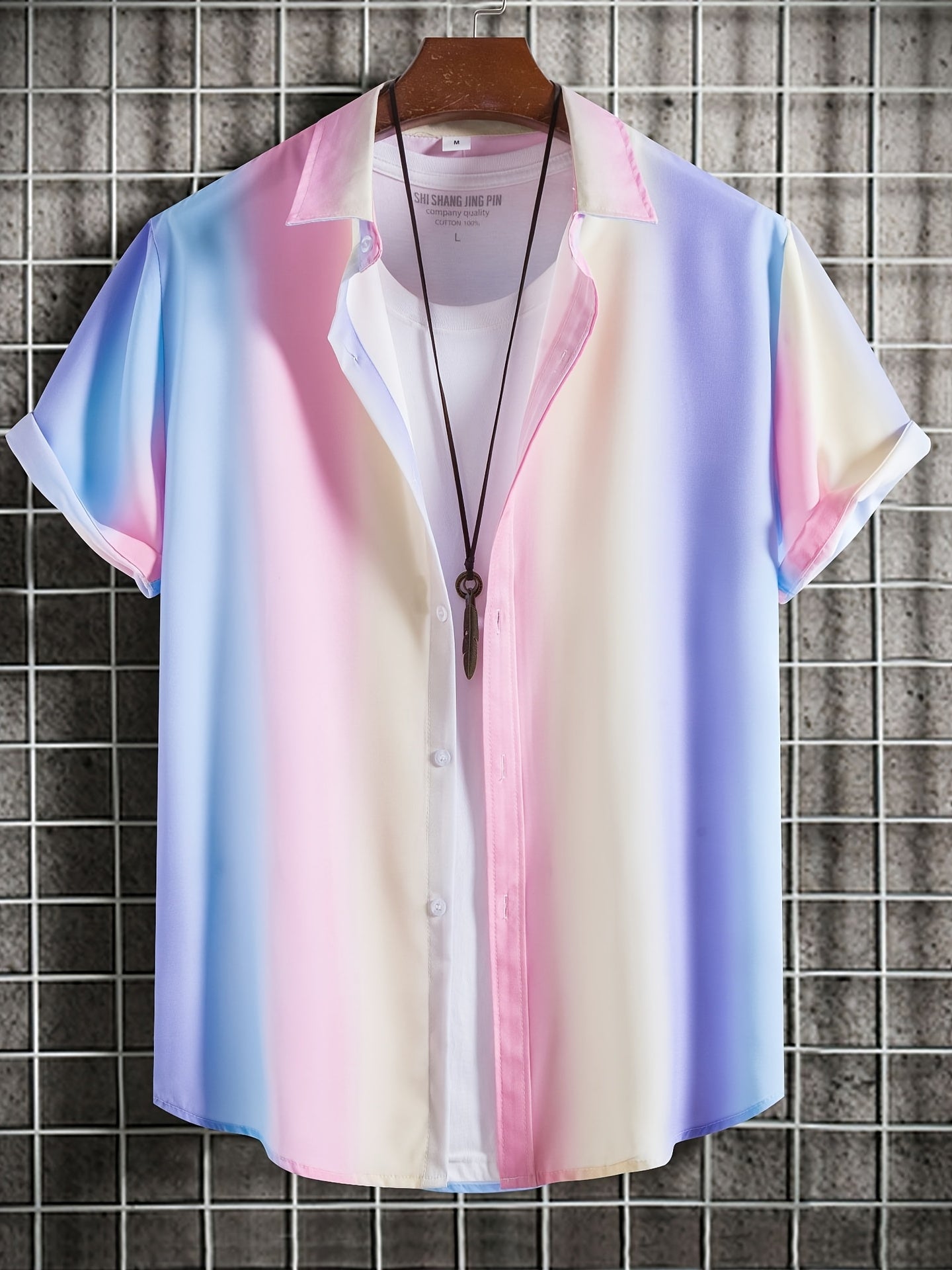 Chemise de villégiature à manches courtes pour homme avec imprimé coquillages – Look estival maritime pour la plage et les loisirs