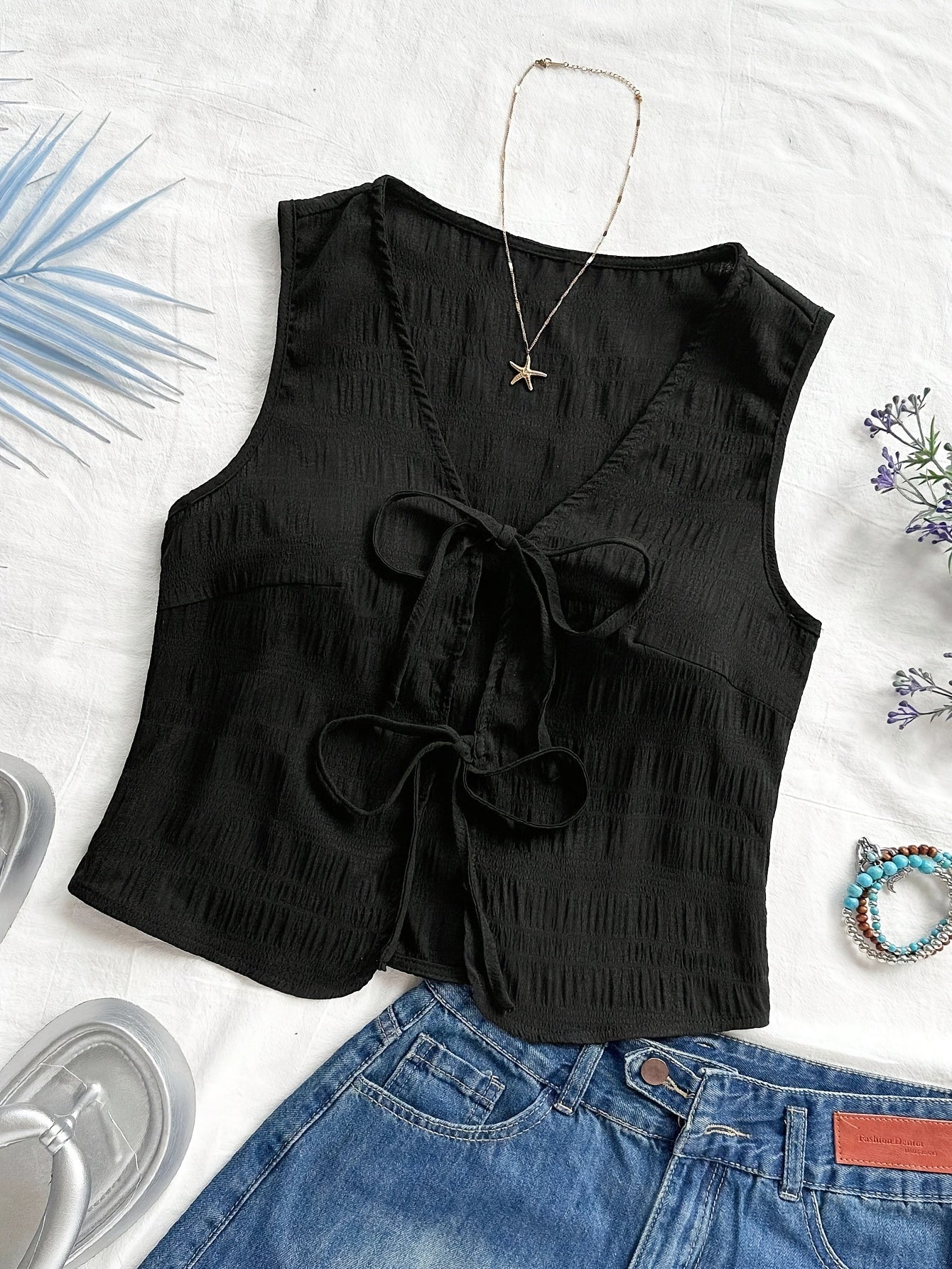 Dame ermeløs boho-vest med knytebånd og krinkeleffekt – Perfekt for fritid, strand og festivaler