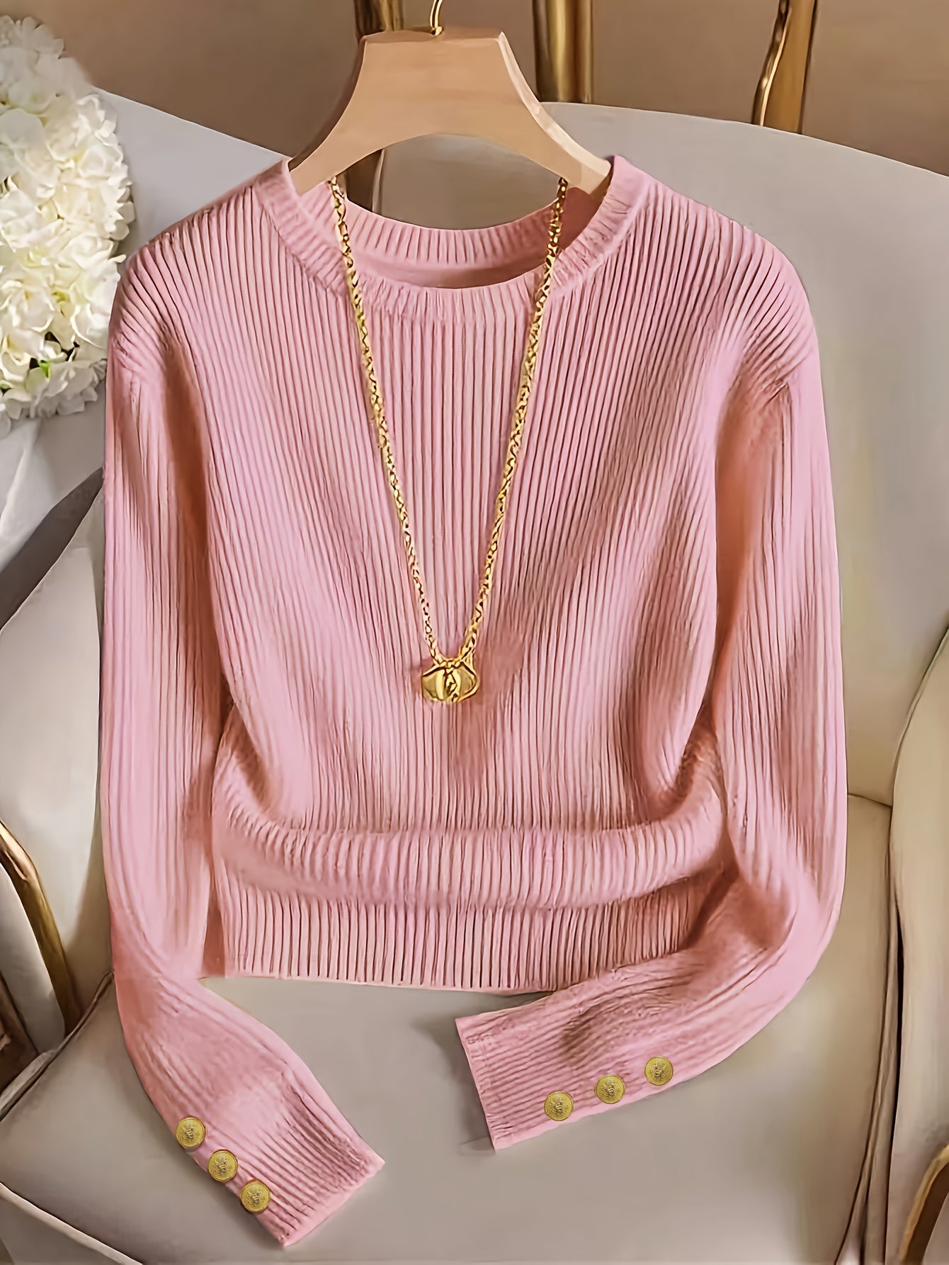 Gerippter Damen Pullover Rundhals Langarm mit Zierknöpfen