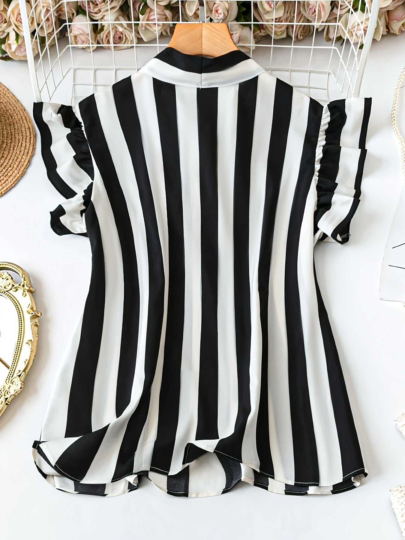 Damebluse elegant med stribet mønster og sløjfehals – Business & fritid