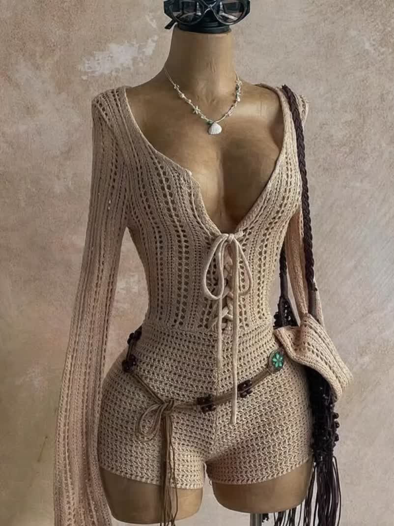 Mono bohemio de punto y crochet para mujer con cordones y escote pronunciado – Perfecto para vacaciones en la playa o eventos de verano