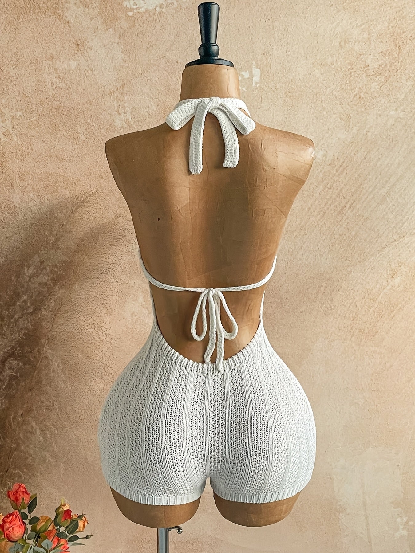 Mono de playa de crochet para mujer con escote en V y cuello halter – Jumpsuit bohemio de verano para vacaciones y playa