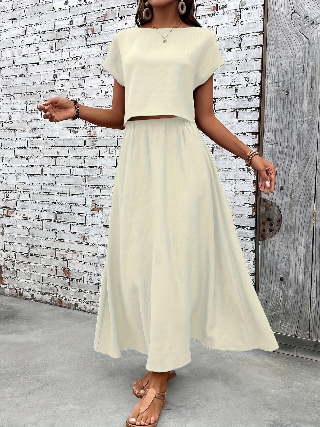 Dame todelt sæt maxi nederdel & kortærmet crop top elegant sommeroutfit