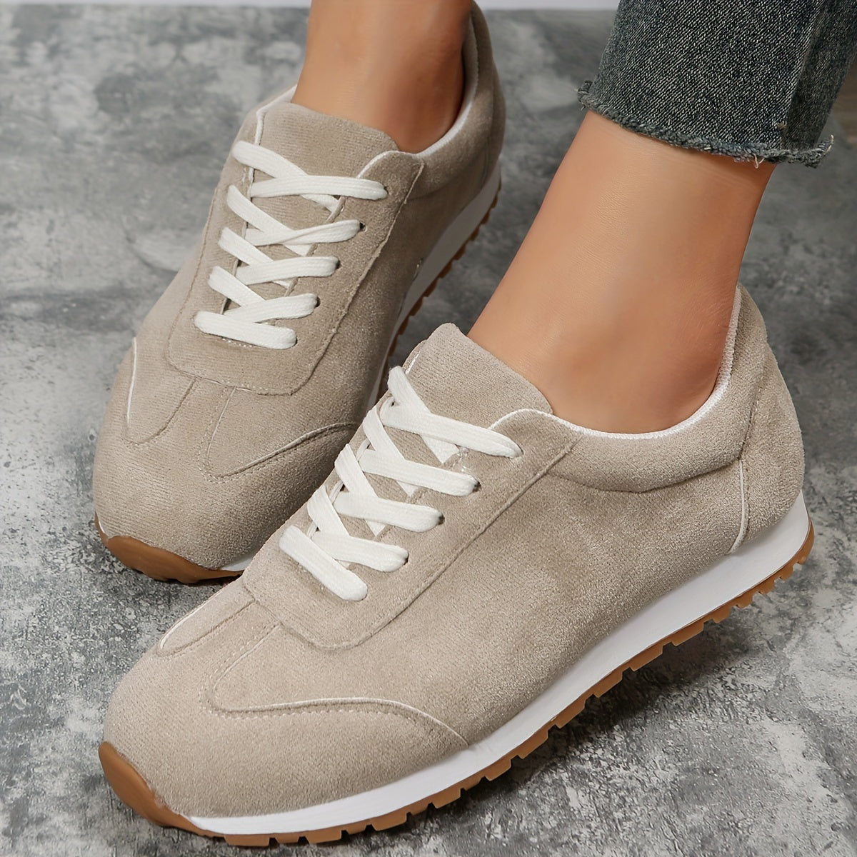 Sneaker donna classiche comode con lacci per tempo libero, quotidiano e passeggiate