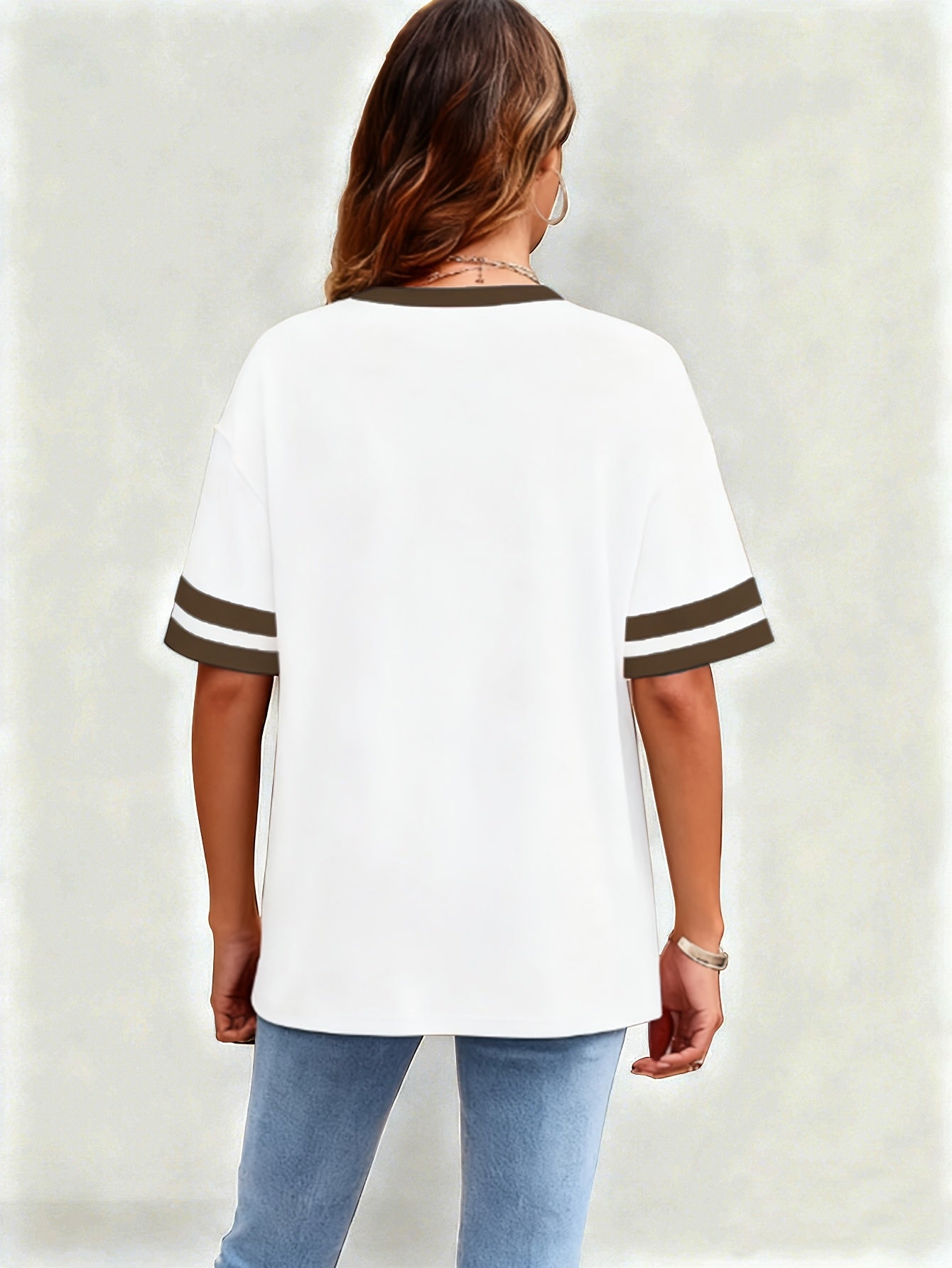 Dam T-shirt med hjärtmönster och kontrastremsor – fritidsstil för vardag och sommar