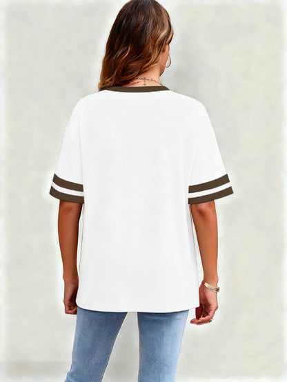 Dam T-shirt med hjärtmönster och kontrastremsor – fritidsstil för vardag och sommar