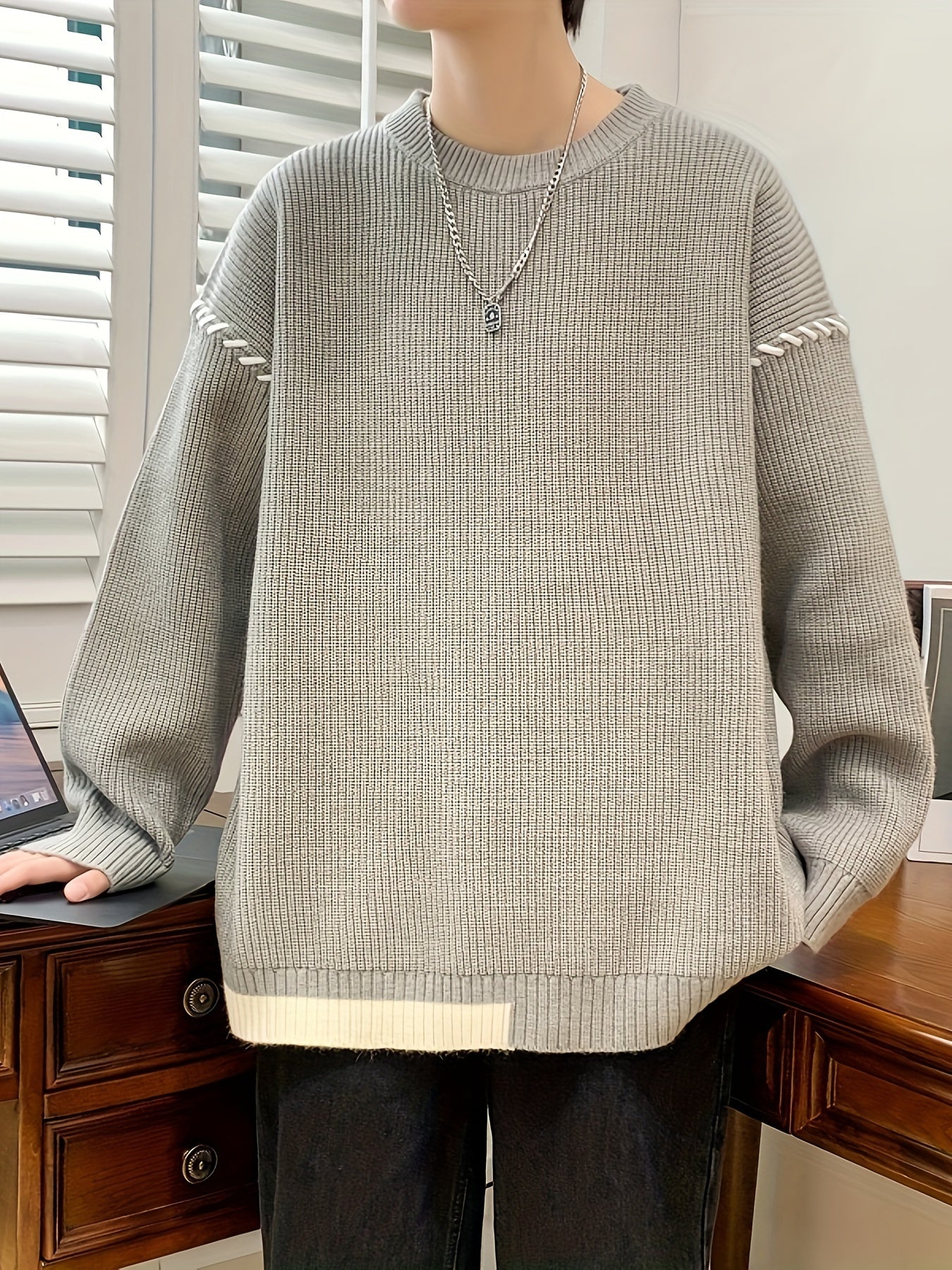 Unisex Strickpullover mit Rundhalsausschnitt und Kontraststreifen-Details, Langarm