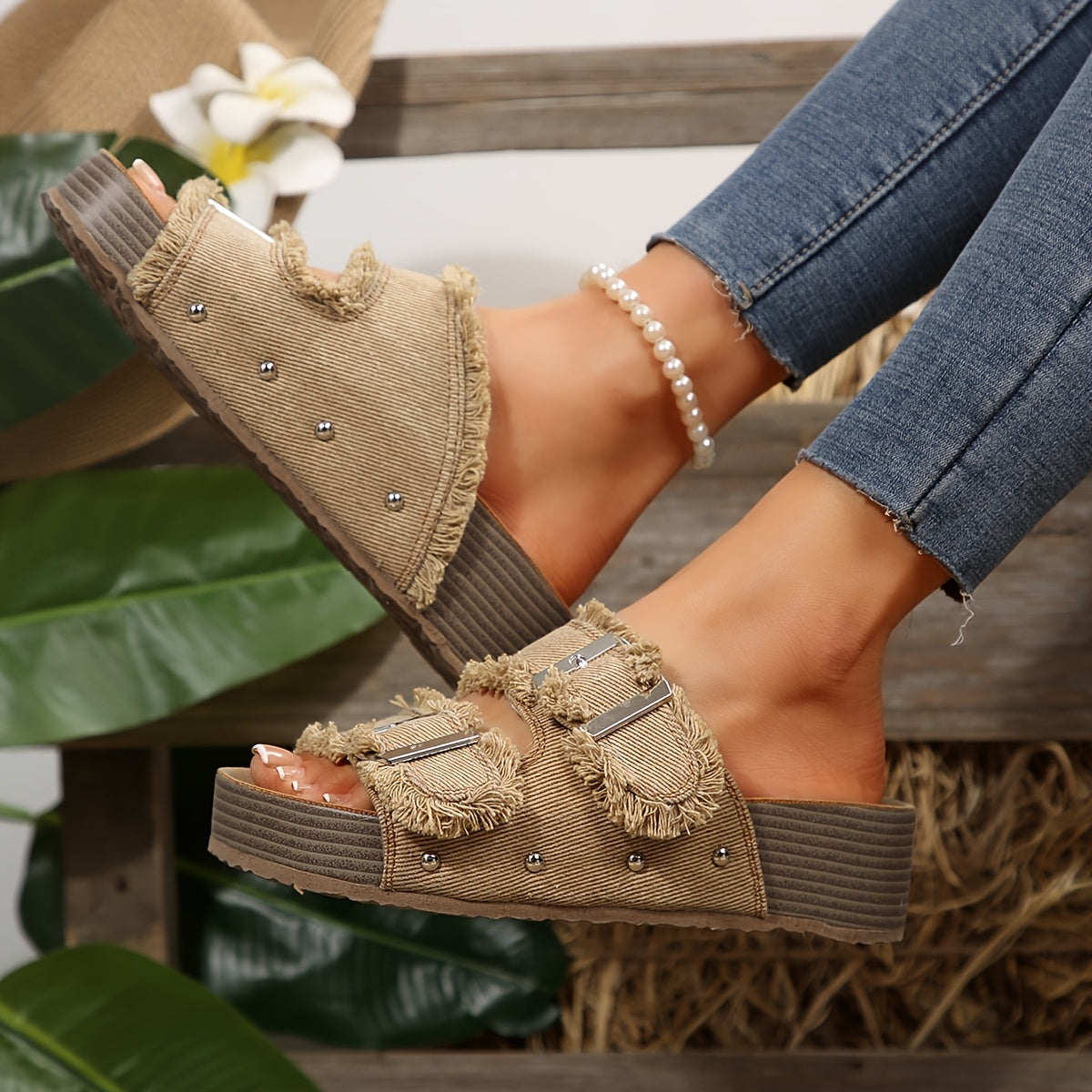 Dame plateau-sandaler med frynser og nagler – boho-stil for fritid og hverdag