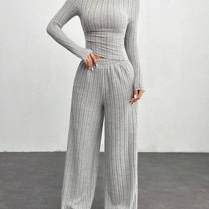 Completo loungewear a coste da donna, top corto a maniche lunghe e pantaloni ampi, grigio