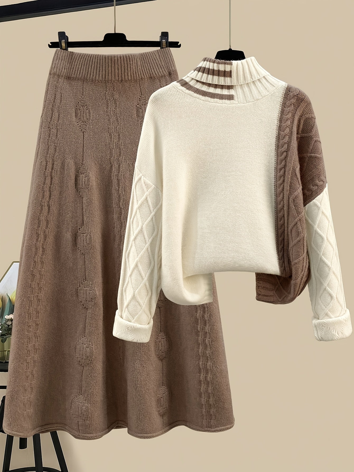 Damen Strickset Pullover und Rock mit Zopfmuster Hochgeschlossen Braun-Cremefarben