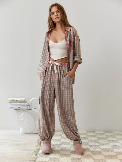 Damen Pyjama-Set im Oversize-Stil – Modernes Freizeit- und Nachtoutfit mit Karodetails