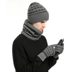 Driedelige winterset met muts, handschoenen en sjaal
