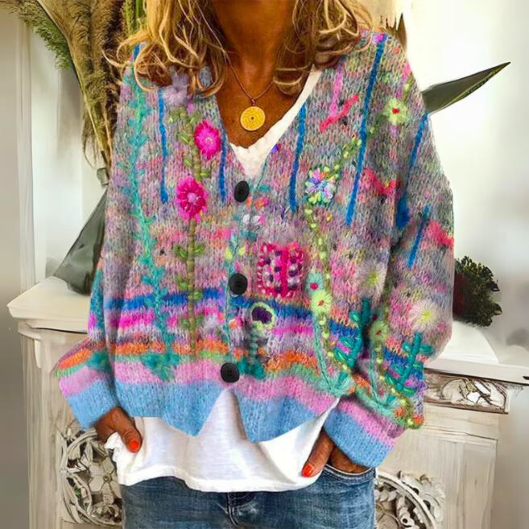 Dame strikcardigan i boho-stil med blomsterdetaljer – Moderigtig cardigan til fritid og hverdag