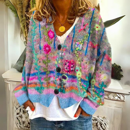 Dame strikcardigan i boho-stil med blomsterdetaljer – Moderigtig cardigan til fritid og hverdag