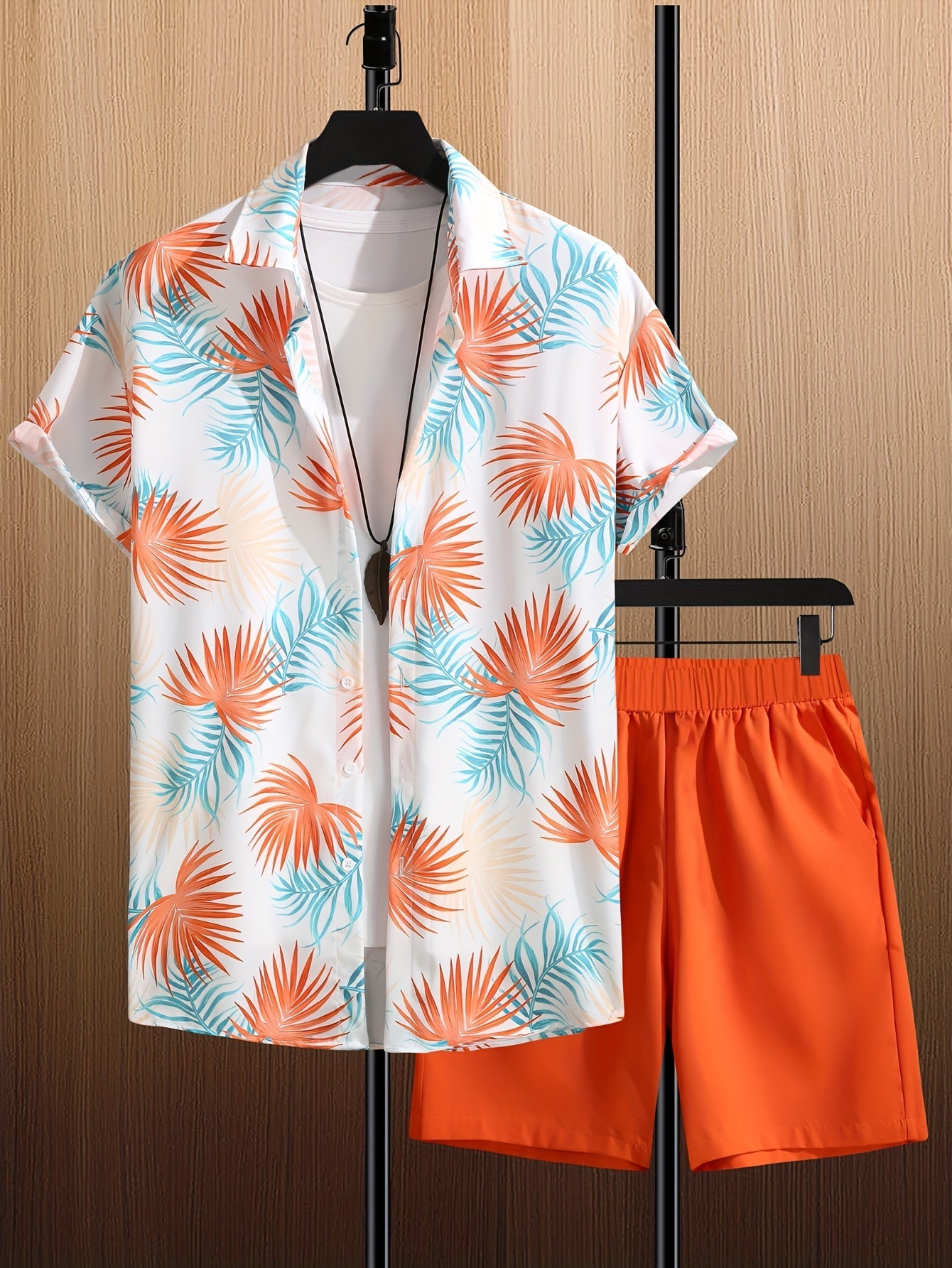 Ensemble d'été homme Chemise décontractée à imprimé tropical et short – Parfait pour la plage et les vacances