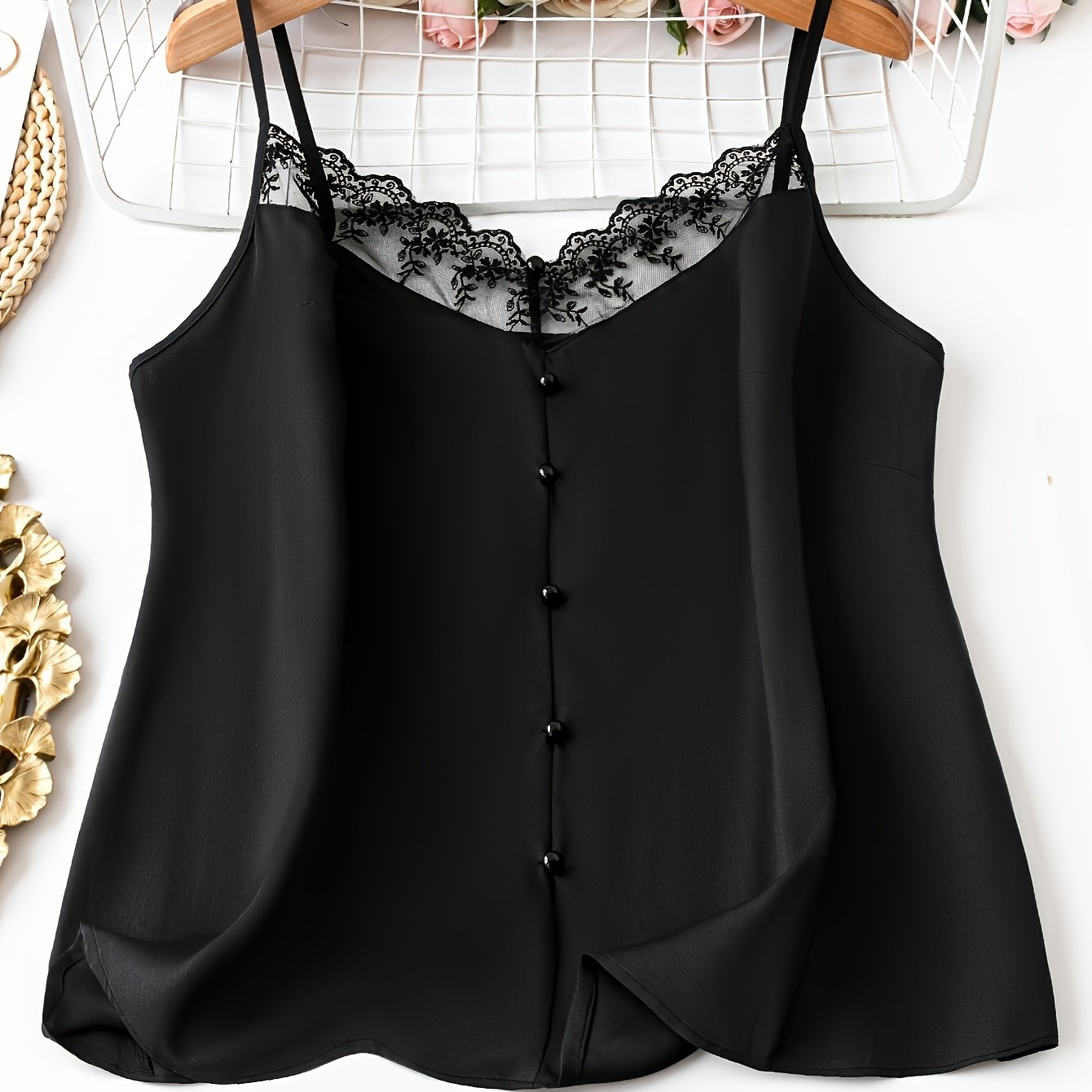 Damen Spitzen-Top mit Knopfleiste und Spaghettiträgern – Elegantes Camisole für Alltag & Ausgehen