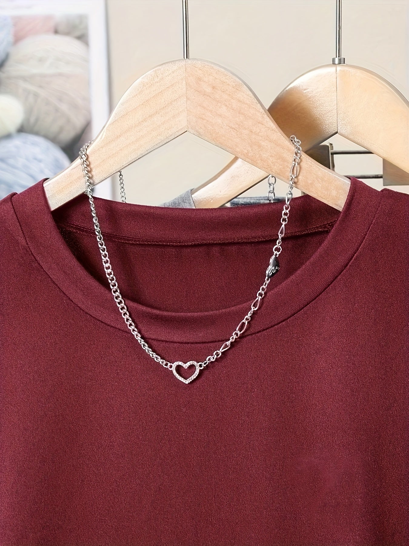 Damen Basic T-Shirt mit Rundhalsausschnitt und Raffung – Alltag & Freizeit
