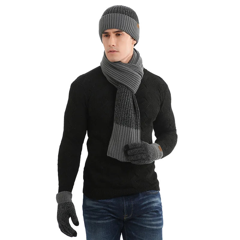 Gebreide set met wollen muts, handschoenen en sjaal