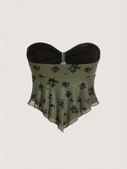 Top bandeau da donna con fiocco e orlo a fazzoletto – Look estivo elegante per tempo libero e uscire