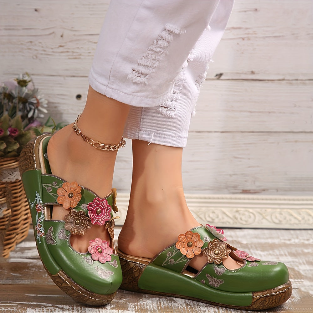 Damskie klapki na platformie z aplikacją kwiatową i koturnem – styl boho, wygodne buty na co dzień